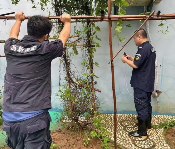 C:/Users/BA/Desktop/風雨過后南京保安迅速行動,恢復安“寧”面貌/9.jpg9